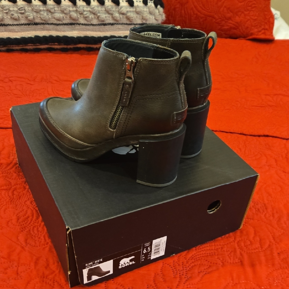 Sorel Dark Brown Ankle Booties